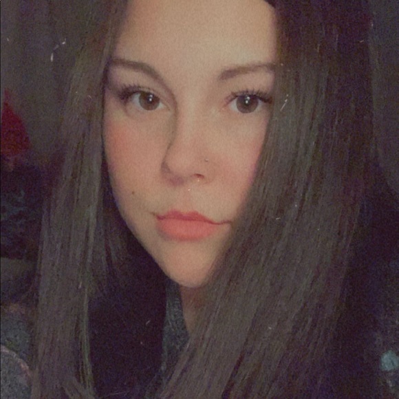 Meet your Posher, Mackenzie - Picture 1 of 1